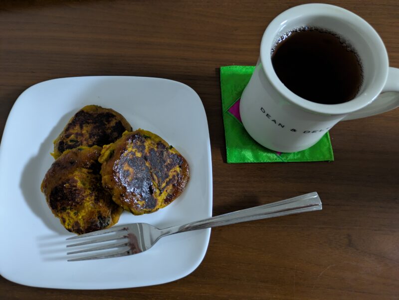 かぼちゃのお焼きとほうじ茶