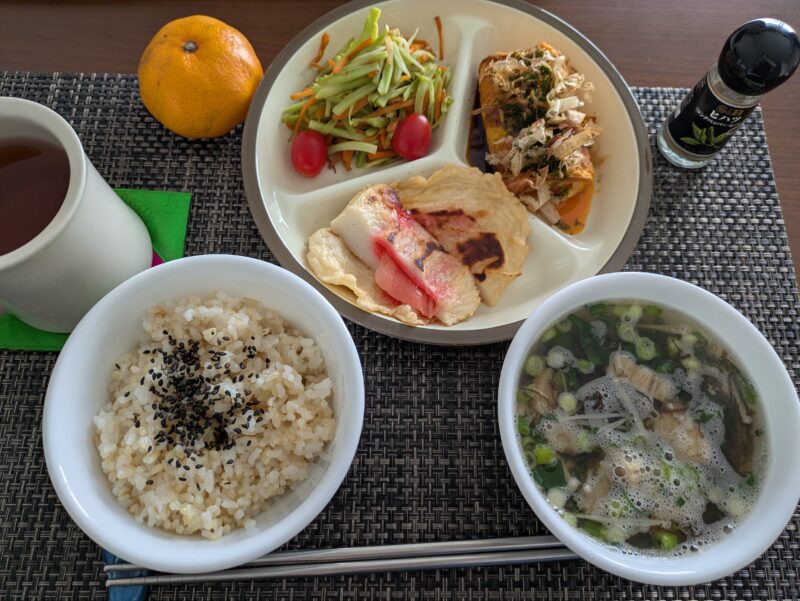 ずっと残っていた乾燥もずくの玉ねぎ麹スープも一緒に